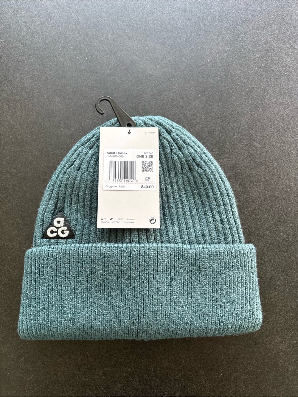 Nike ACG Faded Spruce Ribbed Fold-Over Beanie - Picture 2 of 5
